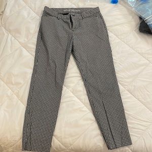 Gap slim city khakis size 4R